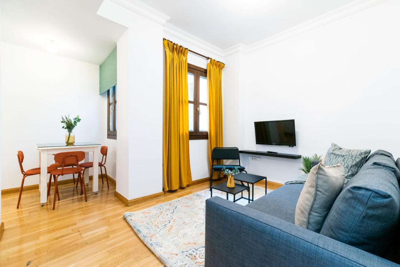 Piso Junto A Mercado De San Agustin Y Catedral En غرناطة المظهر الخارجي الصورة